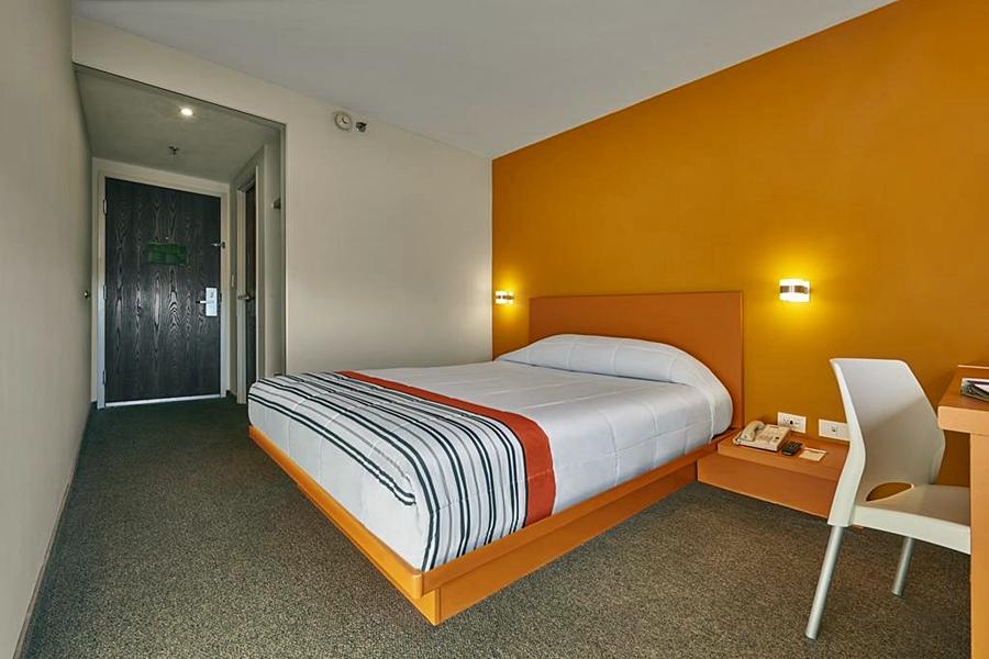 City Express Junior By Marriott Leon Centro De Convenciones Екстериор снимка