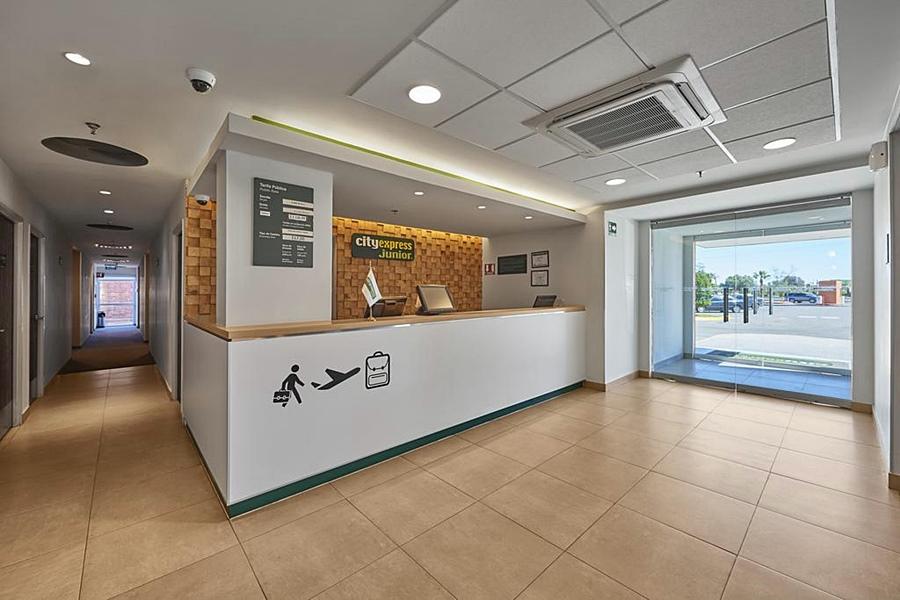 City Express Junior By Marriott Leon Centro De Convenciones Екстериор снимка