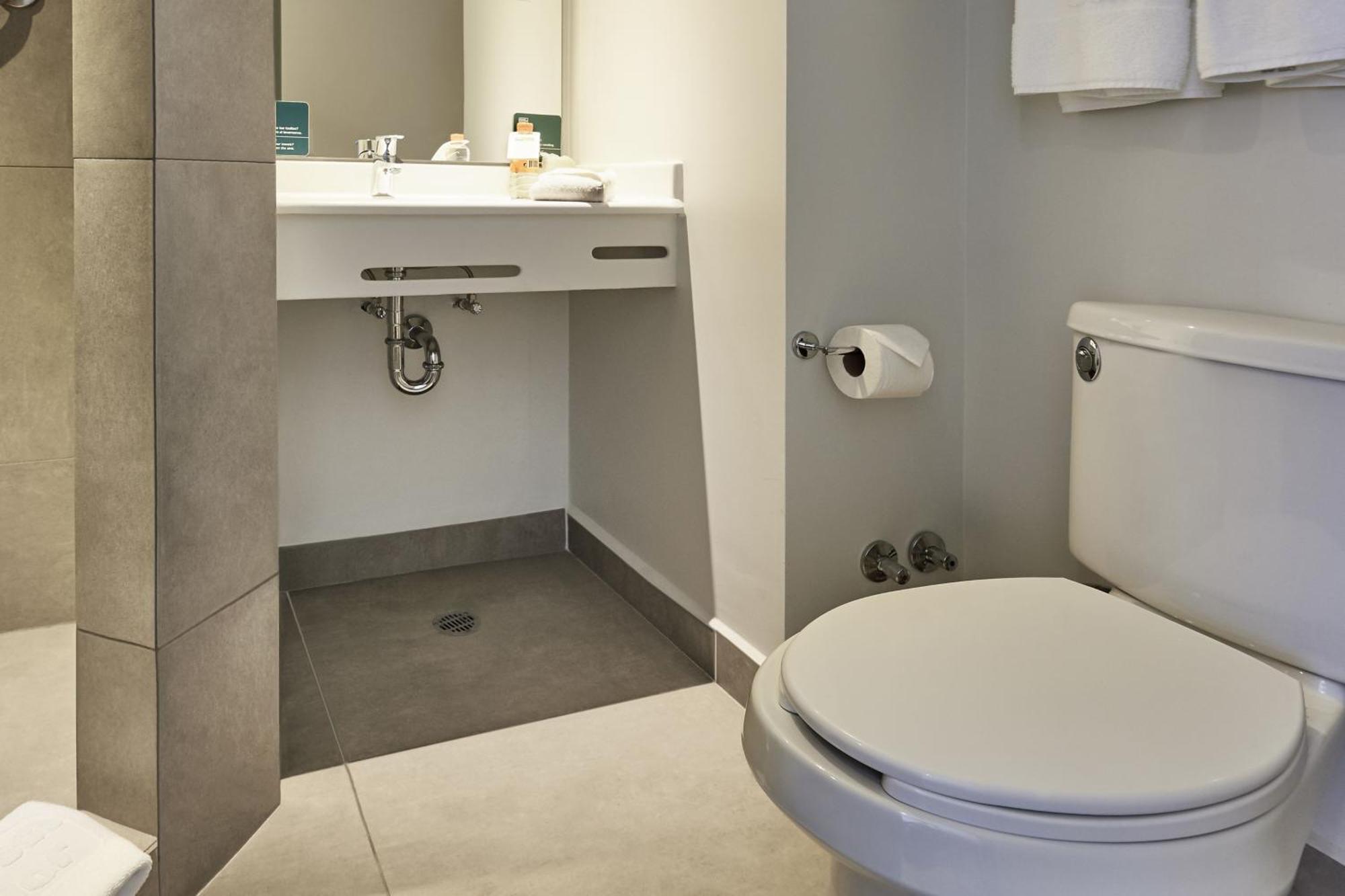 City Express Junior By Marriott Leon Centro De Convenciones Екстериор снимка
