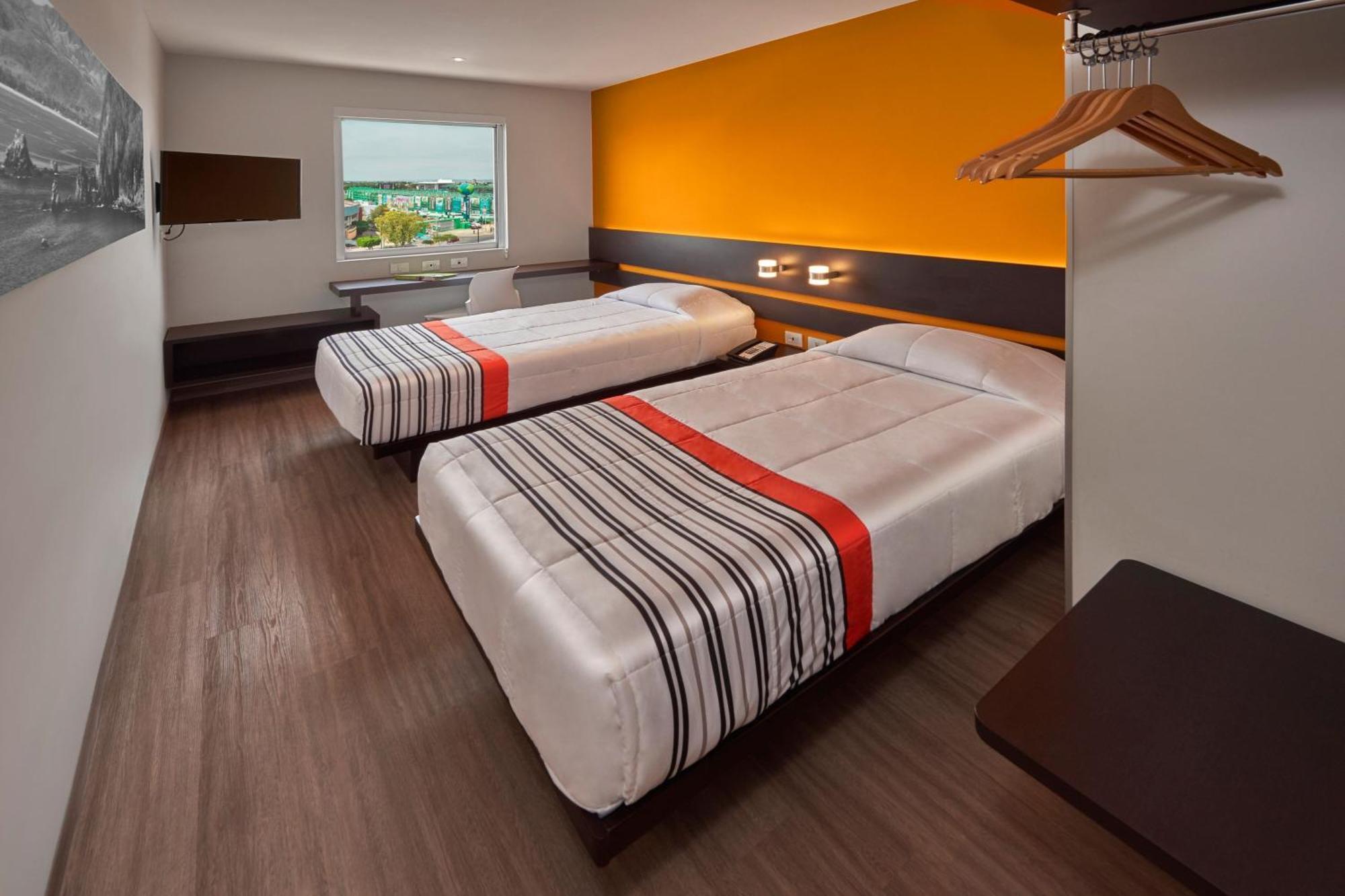 City Express Junior By Marriott Leon Centro De Convenciones Екстериор снимка