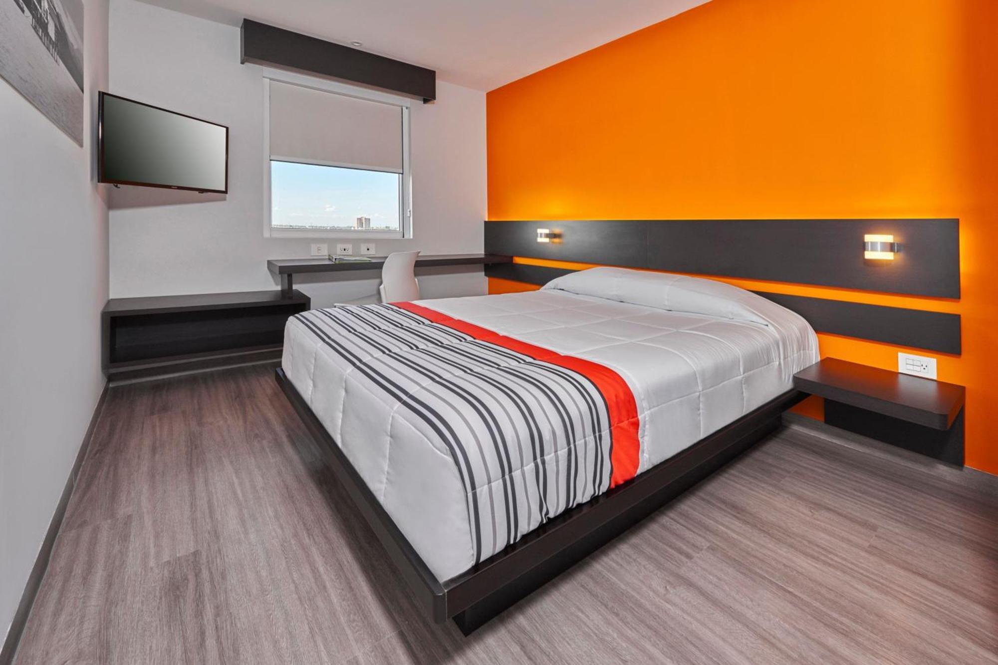 City Express Junior By Marriott Leon Centro De Convenciones Екстериор снимка