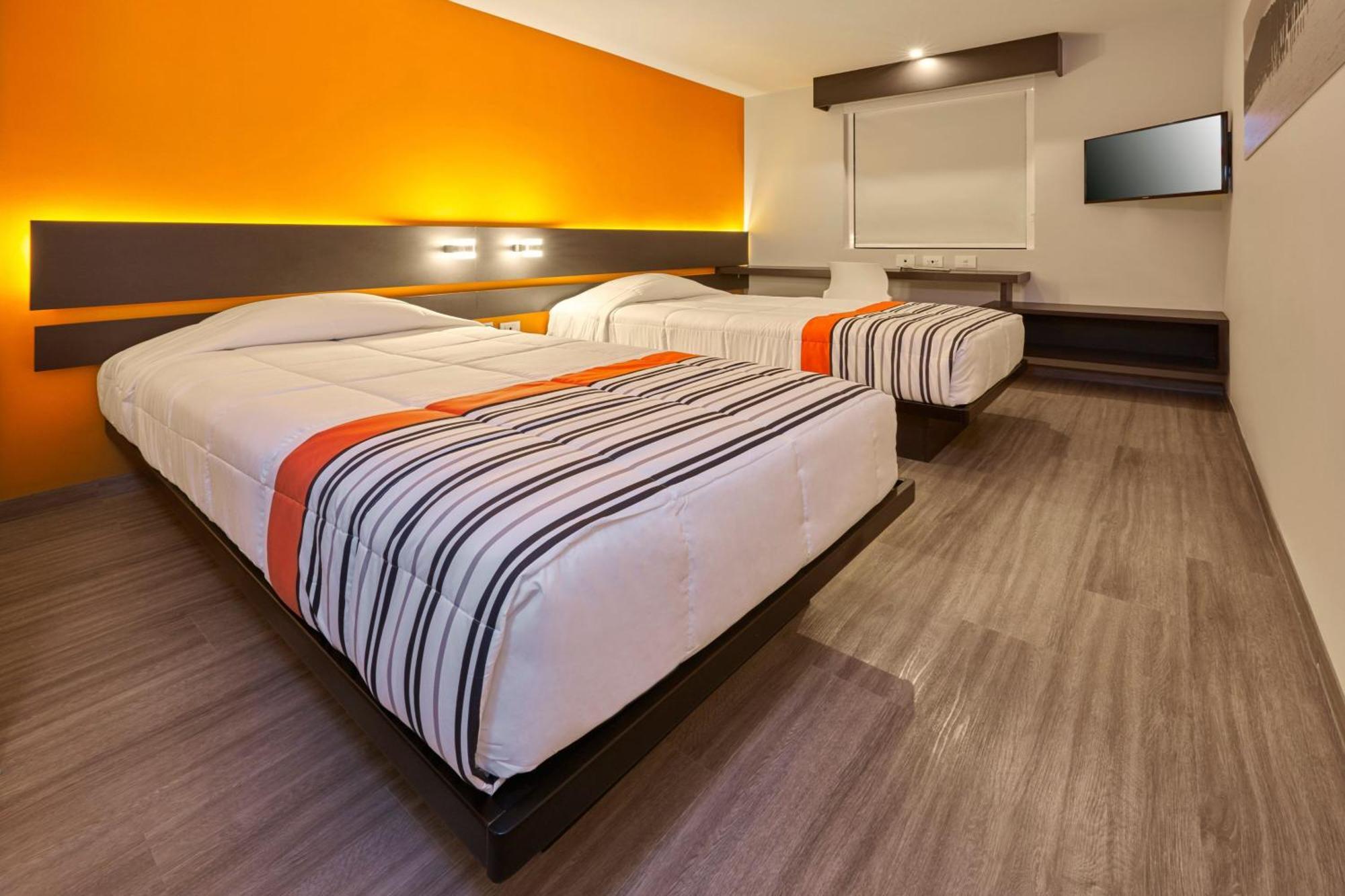 City Express Junior By Marriott Leon Centro De Convenciones Екстериор снимка