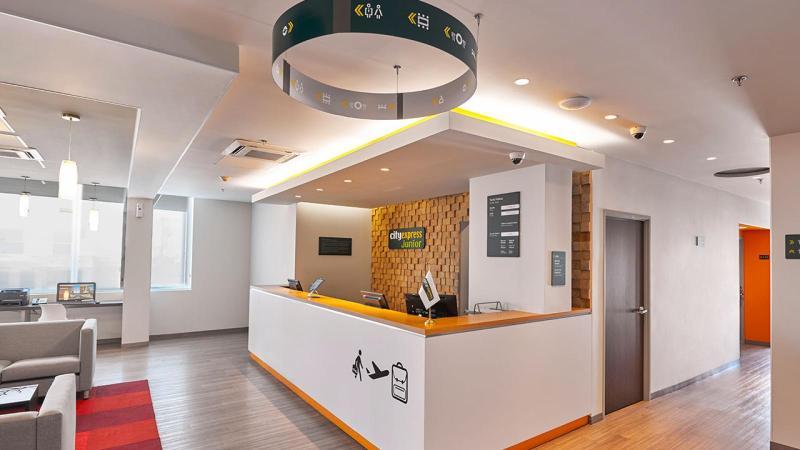 City Express Junior By Marriott Leon Centro De Convenciones Екстериор снимка