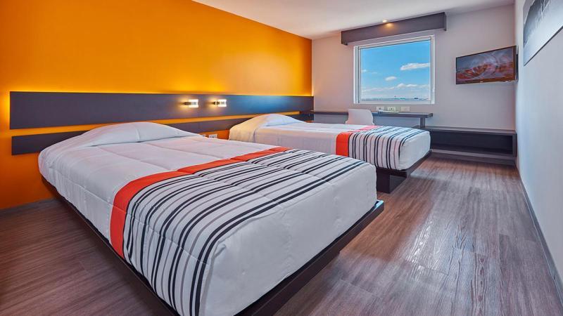 City Express Junior By Marriott Leon Centro De Convenciones Екстериор снимка